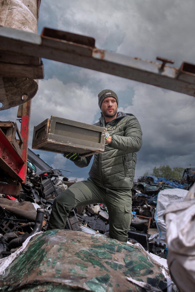 Žalia pašiltinta dygsniuota striukė Lahti Pro su gobtuvu - Image 4